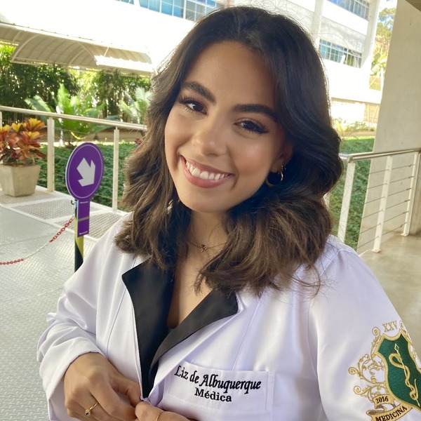 Liz de Albuquerque Lessa Villa Verde